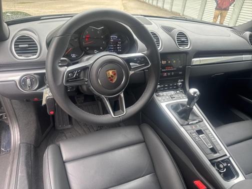 2024 Porsche 718 Boxster