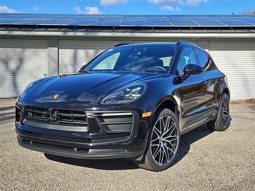 2026 Porsche Macan Base