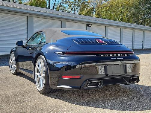 2025 Porsche 911 Carrera