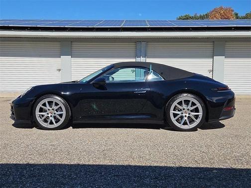 2025 Porsche 911 Carrera