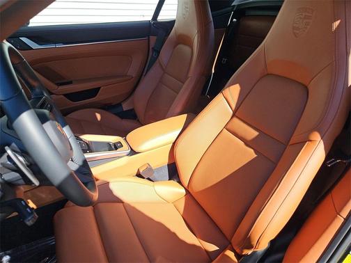 2025 Porsche 911 Carrera