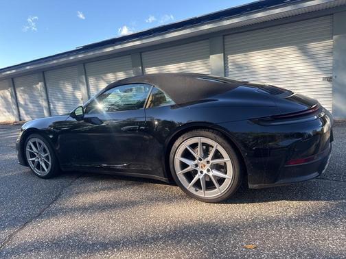 2025 Porsche 911 Carrera