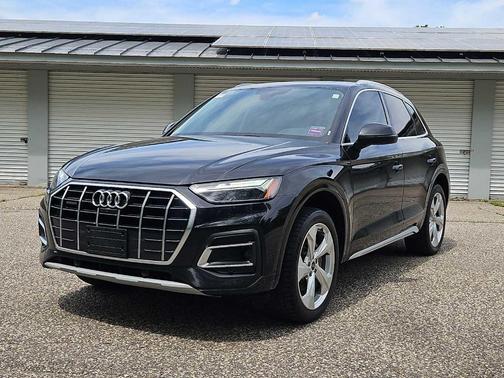 Mythos Black Metallic 2021 Audi Q5 40 Premium Plus
