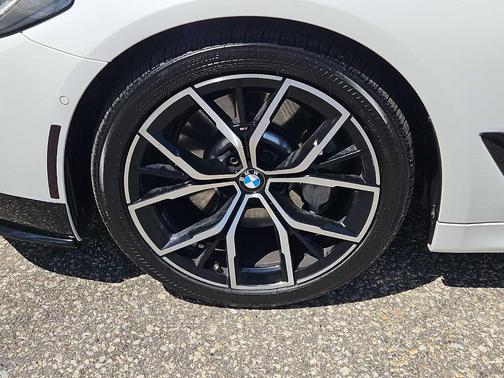 Alpine White 2021 BMW 530 i xDrive