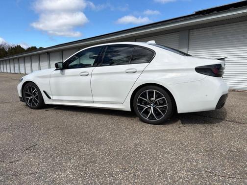 2021 BMW 530 i xDrive