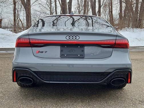 2022 Audi RS 7 4.0T quattro