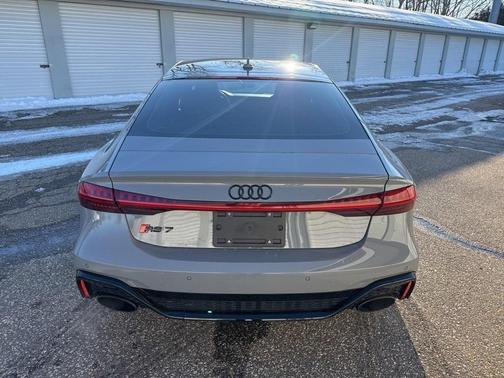 2022 Audi RS 7 4.0T quattro