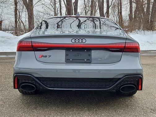 2022 Audi RS 7 4.0T quattro