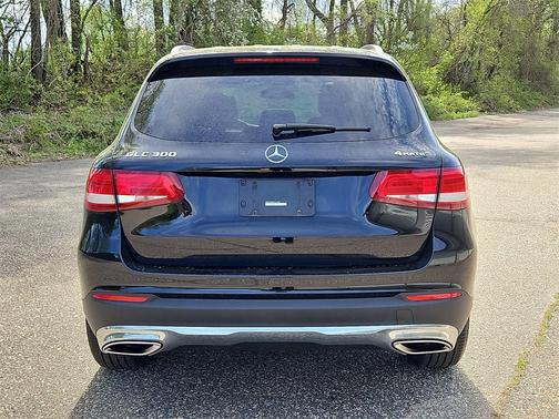 2017 Mercedes-Benz GLC 300 Base 4MATIC