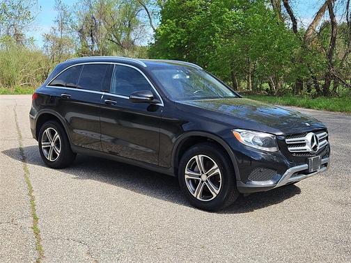 2017 Mercedes-Benz GLC 300 Base 4MATIC