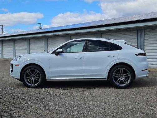 White 2025 Porsche Cayenne AWD