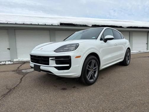2025 Porsche Cayenne AWD