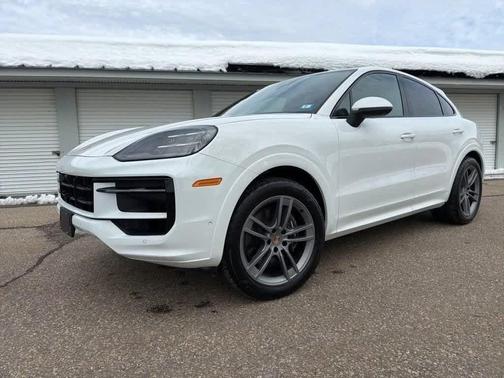 2025 Porsche Cayenne AWD