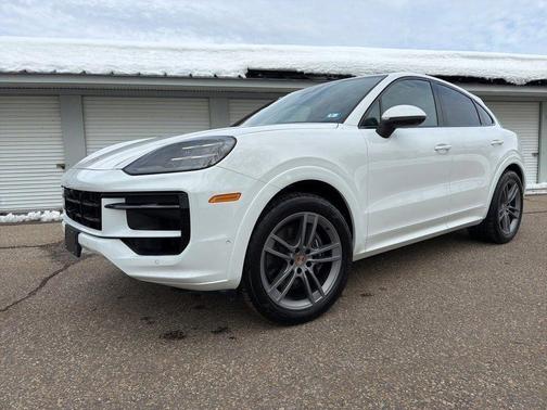 2025 Porsche Cayenne AWD