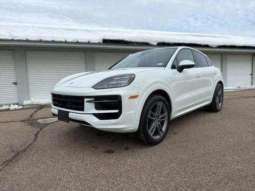2025 Porsche Cayenne AWD