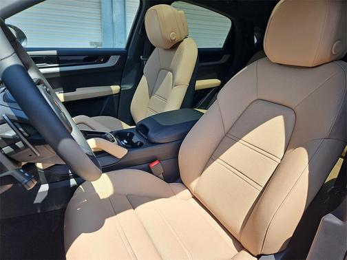 2026 Porsche Cayenne AWD