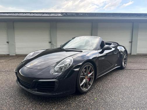 Jet Black Metallic 2017 Porsche 911 Carrera 4S