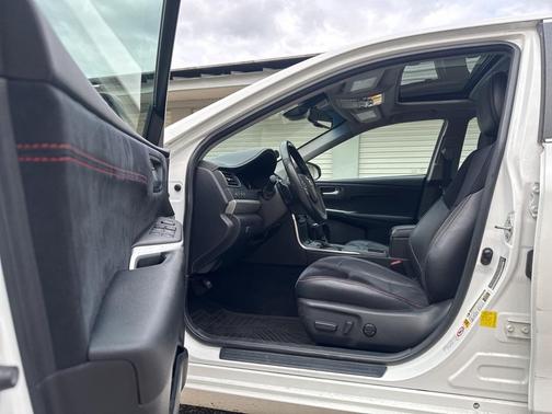 2016 Toyota Camry XSE