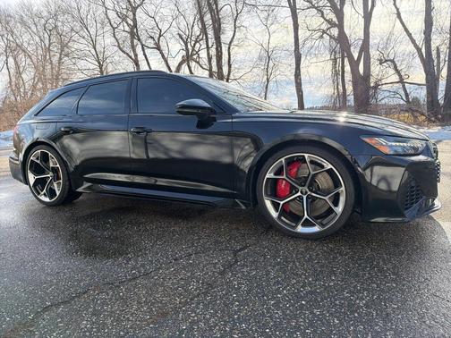 2024 Audi RS 6 Avant 4.0T quattro performance