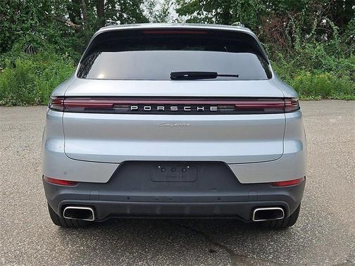 2025 Porsche Cayenne Base
