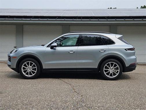 2025 Porsche Cayenne Base