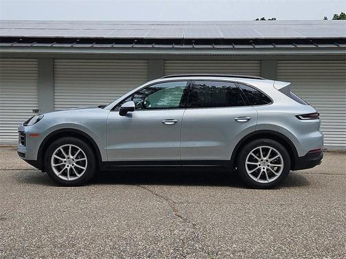 2025 Porsche Cayenne Base