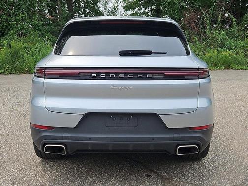 2025 Porsche Cayenne Base