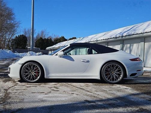 2018 Porsche 911 Carrera 4S
