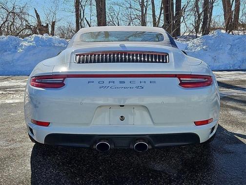 2018 Porsche 911 Carrera 4S