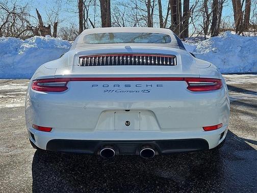 2018 Porsche 911 Carrera 4S