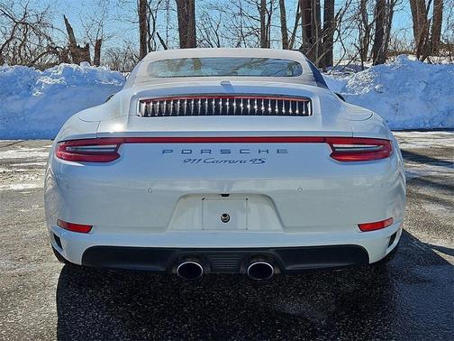 2018 Porsche 911 Carrera 4S