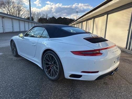 2018 Porsche 911 Carrera 4S