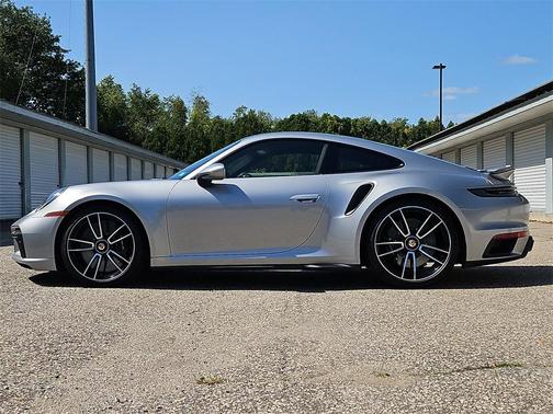2022 Porsche 911 Turbo S