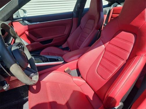 2022 Porsche 911 Turbo S