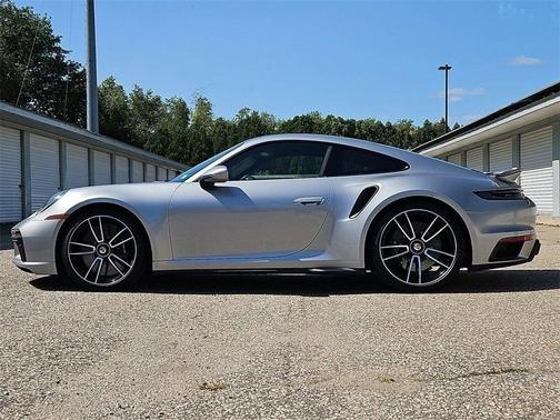 2022 Porsche 911 Turbo S