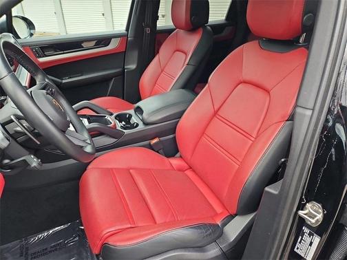 2024 Porsche Cayenne S