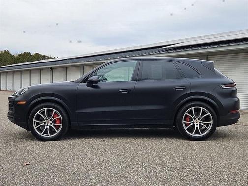 2024 Porsche Cayenne S