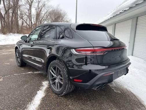 2025 Porsche Macan T