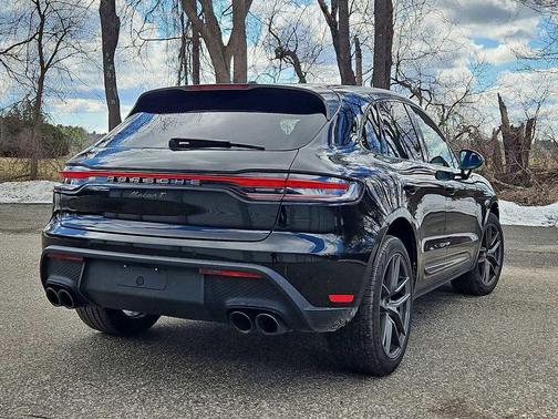 2025 Porsche Macan T