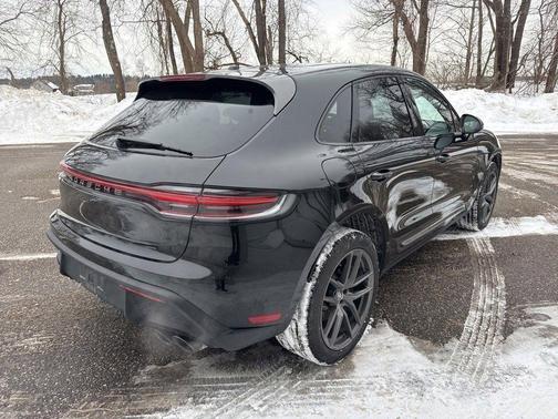 2025 Porsche Macan T