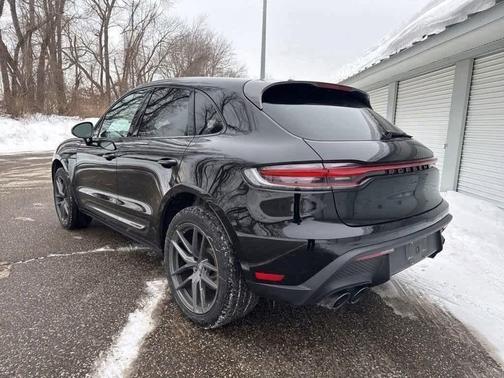 2025 Porsche Macan T