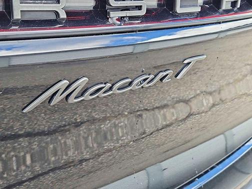 2025 Porsche Macan T