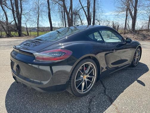 2015 Porsche Cayman GTS