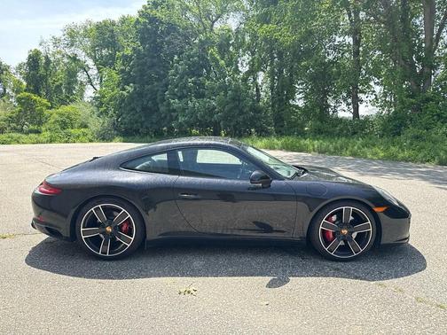 Jet Black Metallic 2017 Porsche 911 Carrera S