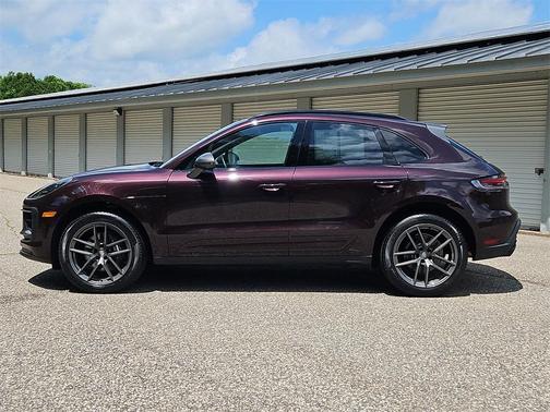 2024 Porsche Macan T