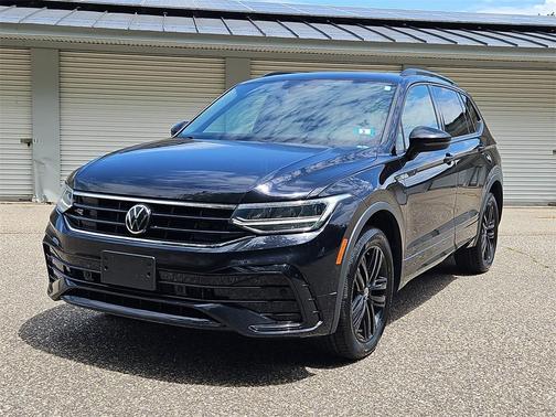 2022 Volkswagen Tiguan 2.0T SE R-Line Black