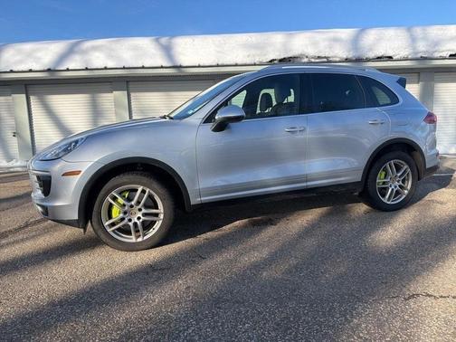 2016 Porsche Cayenne S