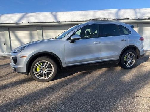 2016 Porsche Cayenne S