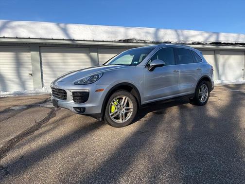 2016 Porsche Cayenne S