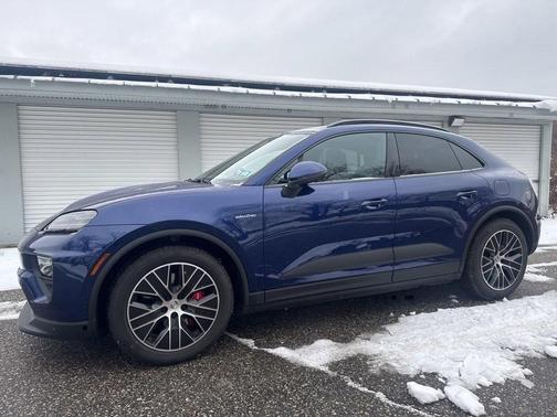 2025 Porsche Macan 4S